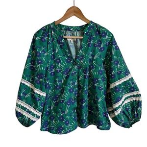 Green Floral Peasant Blouse with Lace Trim